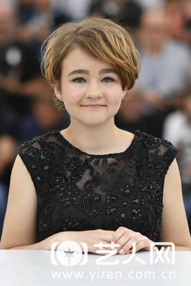 米莉森·西蒙斯